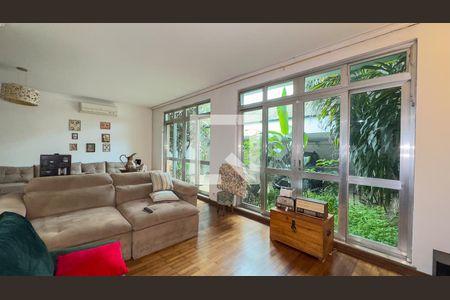 Sala de casa para alugar com 6 quartos, 600m² em Santo Amaro, São Paulo