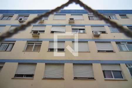 Sala_Vista  de apartamento à venda com 2 quartos, 74m² em Vila Ipiranga, Porto Alegre