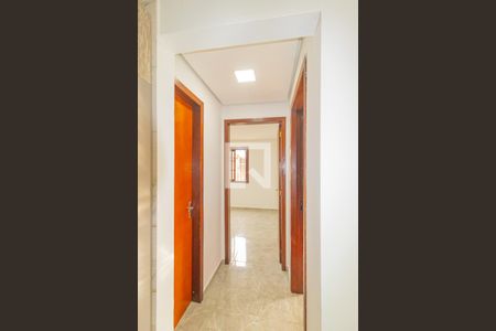 Corredor de casa à venda com 2 quartos, 90m² em São José, Canoas