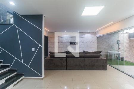 Sala de casa para alugar com 5 quartos, 400m² em Vila Oliveira, Mogi das Cruzes