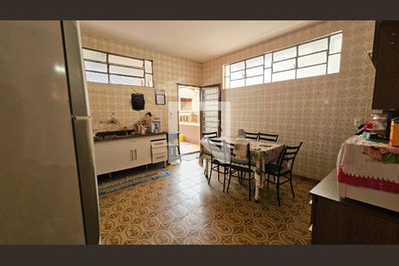 Casa para alugar com 5 quartos, 675m² em Vila Santa Terezinha, Várzea Paulista
