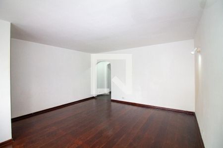 Sala de casa para alugar com 3 quartos, 188m² em Jardim Aeroporto, São Paulo