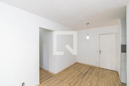 Sala de apartamento para alugar com 2 quartos, 55m² em Parada de Lucas, Rio de Janeiro
