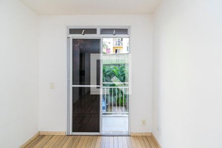 Sala de apartamento para alugar com 2 quartos, 55m² em Parada de Lucas, Rio de Janeiro