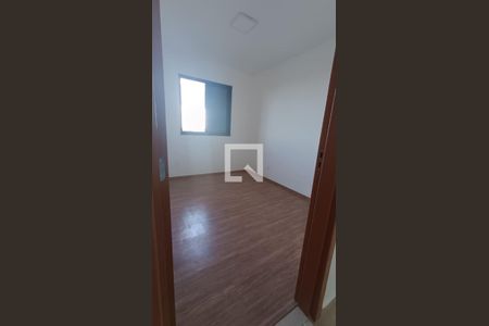 Quarto 2 de apartamento para alugar com 2 quartos, 48m² em Grand Ville, Uberlândia