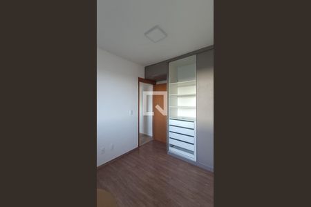 Quarto de apartamento para alugar com 2 quartos, 48m² em Grand Ville, Uberlândia
