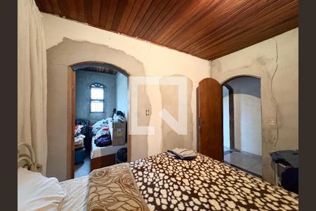 Suíte  de casa à venda com 3 quartos, 400m² em Vila Palmeiras, São Paulo