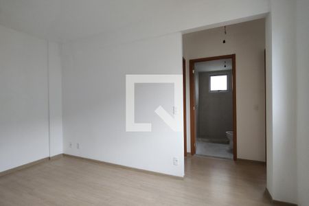 Sala de apartamento para alugar com 2 quartos, 48m² em Taquara, Rio de Janeiro