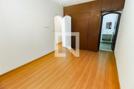 Suíte de casa para alugar com 3 quartos, 120m² em Jardim Maria Rosa, Taboão da Serra