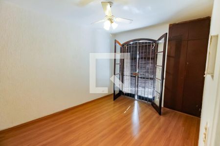 Suíte de casa para alugar com 3 quartos, 120m² em Jardim Maria Rosa, Taboão da Serra