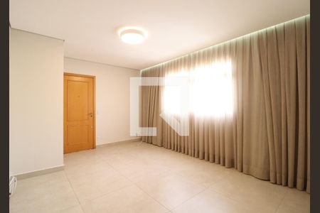 Sala de apartamento para alugar com 3 quartos, 122m² em S Maria, Uberlândia
