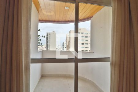 Sala de apartamento para alugar com 3 quartos, 122m² em S Maria, Uberlândia