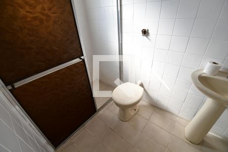 Banheiro de apartamento para alugar com 1 quarto, 33m² em Centro, Campinas