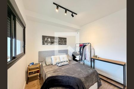 Quarto de kitnet/studio para alugar com 1 quarto, 28m² em Jardim das Acacias, São Paulo