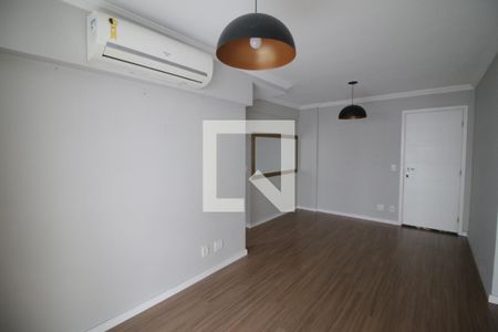 Sala de apartamento para alugar com 2 quartos, 60m² em Pechincha, Rio de Janeiro