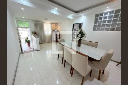 Sala de casa à venda com 4 quartos, 254m² em Dona Clara, Belo Horizonte