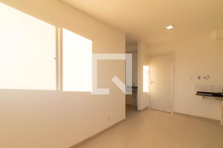 Sala de apartamento para alugar com 2 quartos, 35m² em Centro, Guarulhos
