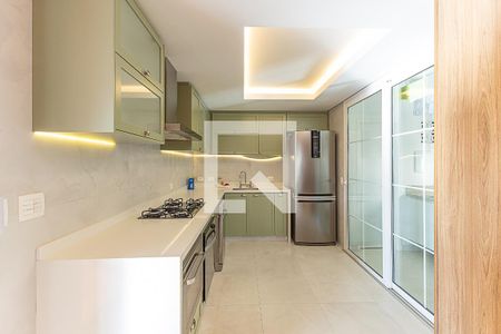 Cozinha de apartamento para alugar com 2 quartos, 97m² em Itaim Bibi, São Paulo