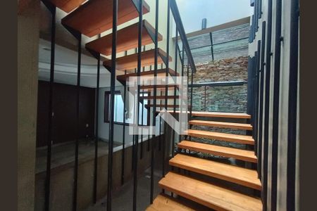 Casa para alugar com 4 quartos, 420m² em Jardim Riacho das Pedras, Contagem