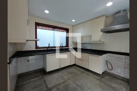 Casa para alugar com 4 quartos, 420m² em Jardim Riacho das Pedras, Contagem