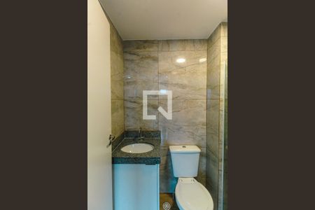 Banheiro de kitnet/studio para alugar com 1 quarto, 27m² em Belenzinho, São Paulo