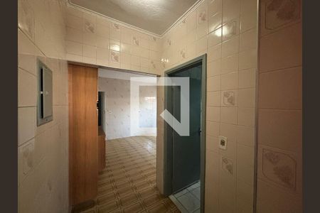 Corredor  de casa para alugar com 3 quartos, 120m² em Parque Cisper, São Paulo