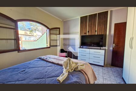Quarto de casa à venda com 3 quartos, 120m² em Jardim Kika, São Paulo