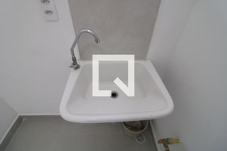 Área de serviço de apartamento para alugar com 2 quartos, 34m² em Vila Graciosa, São Paulo