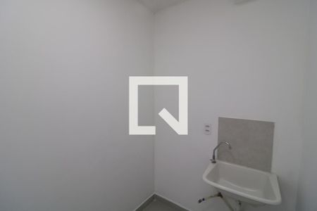 Área de serviço de apartamento para alugar com 2 quartos, 34m² em Vila Graciosa, São Paulo