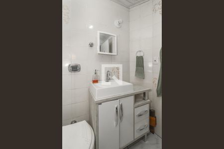 Banheiro da Suíte de apartamento à venda com 3 quartos, 102m² em Jardim Itu, Porto Alegre