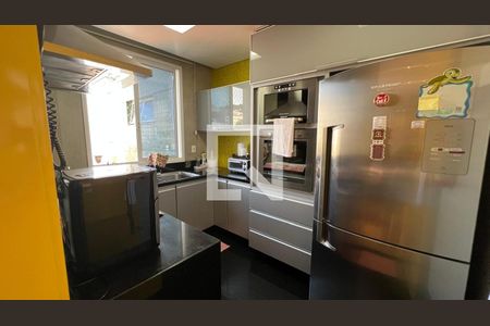 Cozinha de apartamento à venda com 4 quartos, 229m² em Nova Suíça, Belo Horizonte
