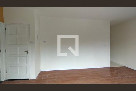 Sala de casa para alugar com 3 quartos, 100m² em Vila Mangalot, São Paulo