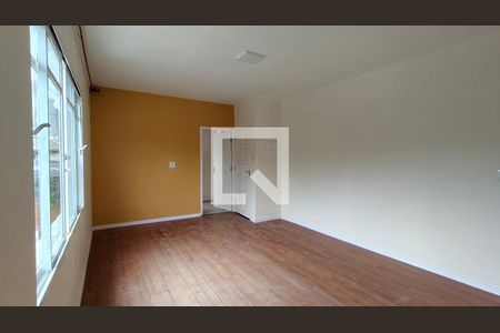 Sala de casa para alugar com 3 quartos, 100m² em Vila Mangalot, São Paulo