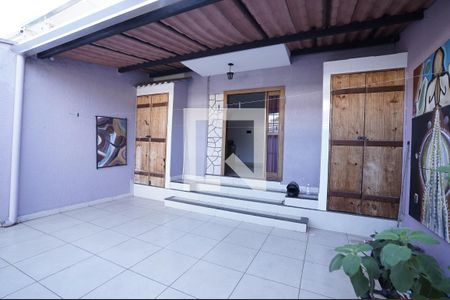 Casa à venda com 3 quartos, 136m² em Parque Amazonia, Goiânia
