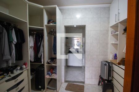Casa à venda com 4 quartos, 230m² em Qnm 40, Brasília
