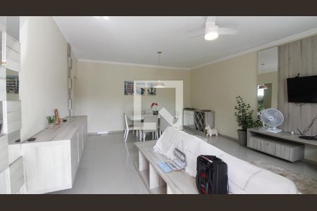 Casa de Condomínio para alugar com 3 quartos, 300m² em Ogiva, Cabo Frio