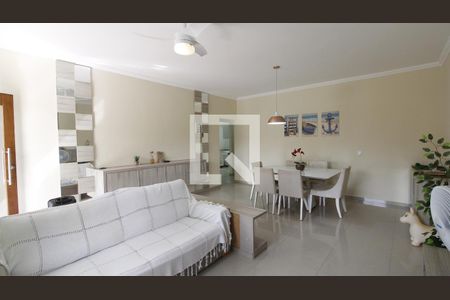 Casa de Condomínio para alugar com 3 quartos, 300m² em Ogiva, Cabo Frio