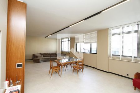 Sala de apartamento à venda com 3 quartos, 140m² em Santa Lúcia, Belo Horizonte