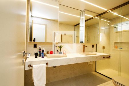 Banheiro Social de apartamento à venda com 3 quartos, 140m² em Santa Lúcia, Belo Horizonte