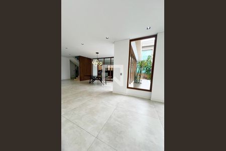 Sala de casa à venda com 4 quartos, 419m² em Residencial Tambore III, Santana de Parnaíba
