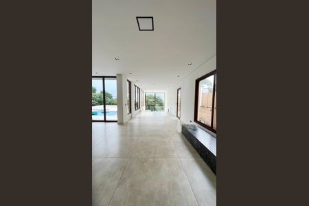 Sala de casa à venda com 4 quartos, 419m² em Residencial Tambore III, Santana de Parnaíba