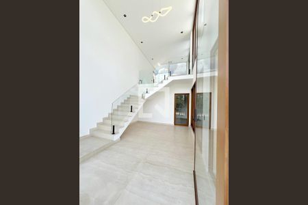 Sala de casa à venda com 4 quartos, 419m² em Residencial Tambore III, Santana de Parnaíba