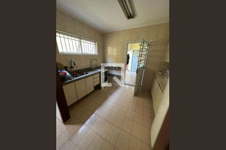 Casa à venda com 2 quartos, 154m² em Jardim Marisa, São Paulo