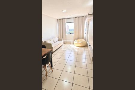 Sala de apartamento para alugar com 3 quartos, 80m² em Parque Amazonia, Goiânia