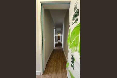 Corredor de casa à venda com 3 quartos, 257m² em Morada dos Pássaros, Barueri