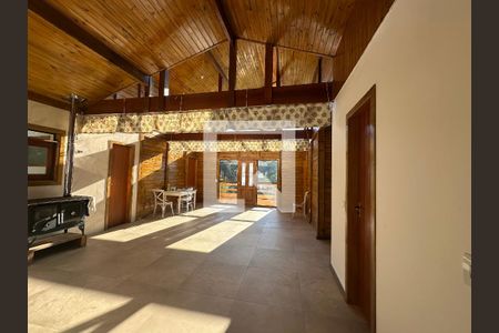 Sala de casa à venda com 2 quartos, 1000m² em Portal da Serra, Barueri