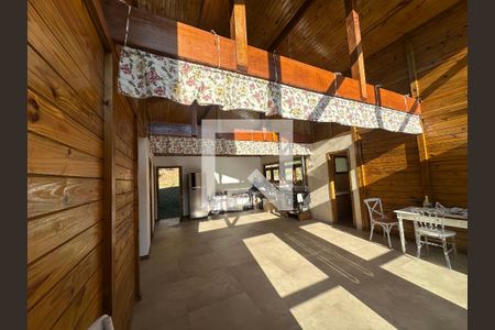 Sala de casa à venda com 2 quartos, 1000m² em Portal da Serra, Barueri