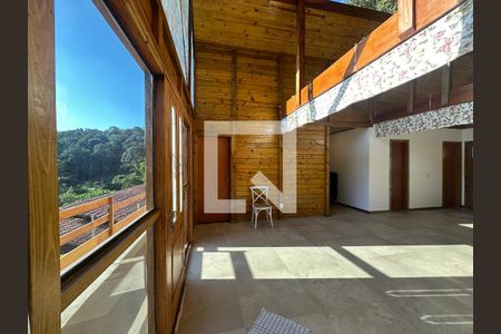 Sala de casa à venda com 2 quartos, 1000m² em Portal da Serra, Barueri