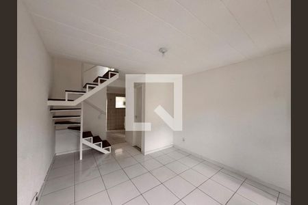 Sala de casa de condomínio à venda com 2 quartos, 68m² em Vargem Pequena, Rio de Janeiro