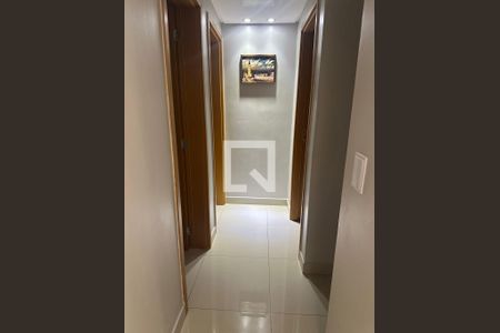 Corredor de apartamento à venda com 3 quartos, 77m² em Setor Oeste, Goiânia